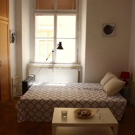 Spacious Charles Bridge Apt In The Heart Of * 프라하