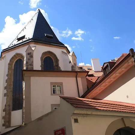 Spacious Charles Bridge Apt In The Heart Of * Прага