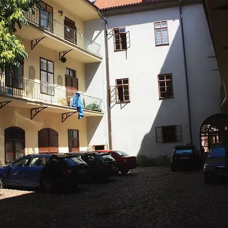 Spacious Charles Bridge Apt In The Heart Of 프라하